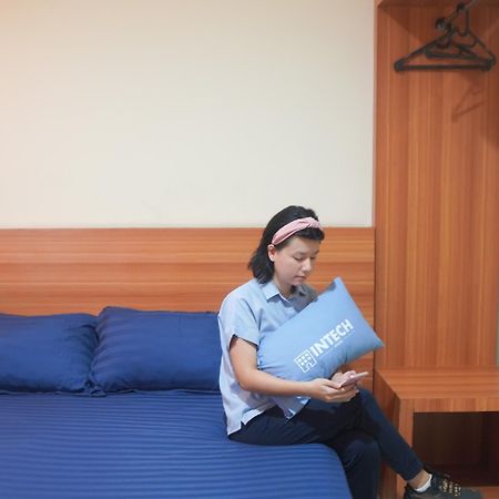 Intech Hostel Bandung Ngoại thất bức ảnh