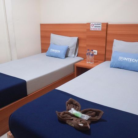 Intech Hostel Bandung Ngoại thất bức ảnh