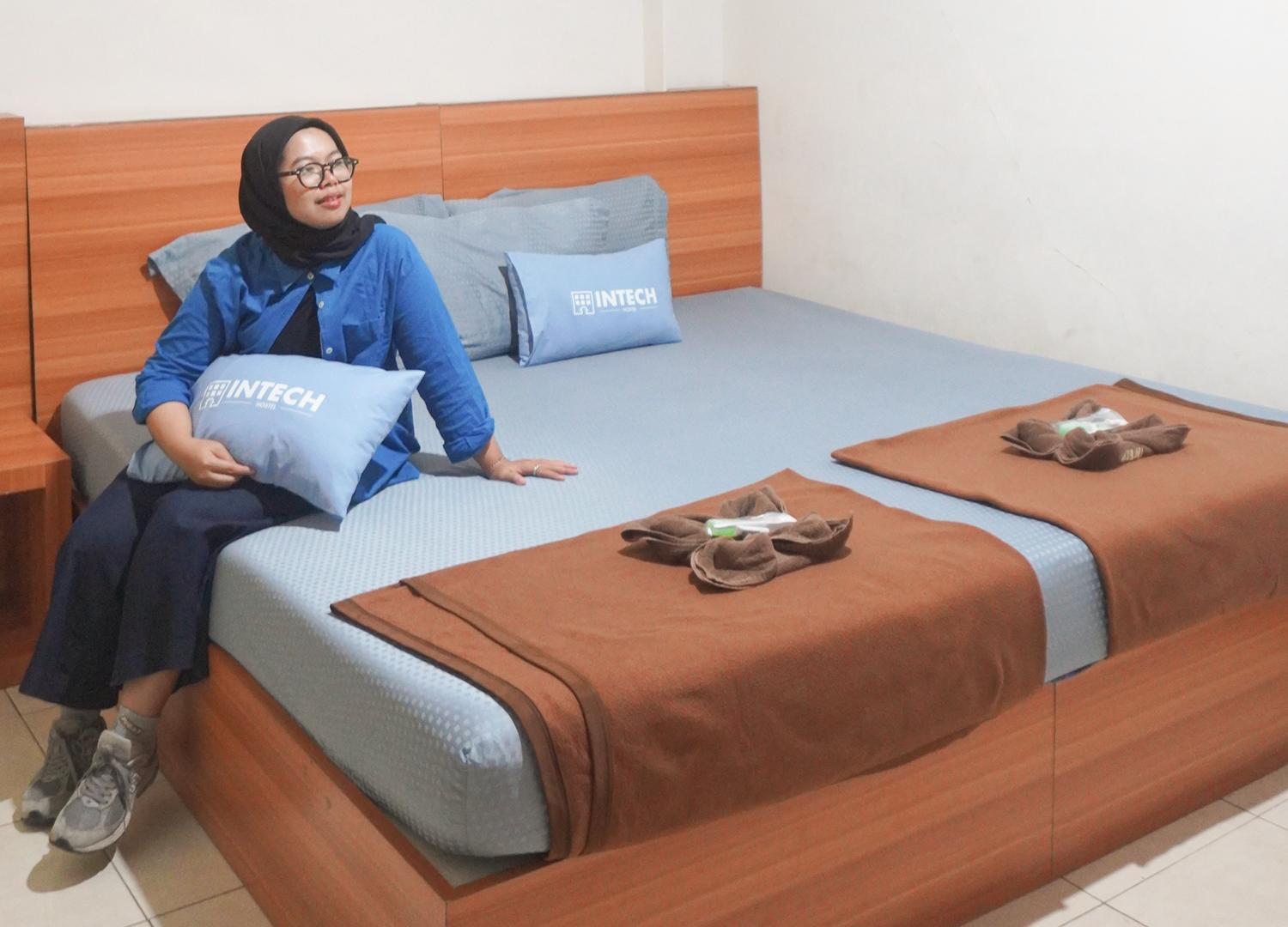 Intech Hostel Bandung Ngoại thất bức ảnh